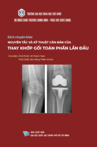 Hình ảnh X-quang khớp gối trước và sau phẫu thuật thay khớp gối toàn phần lần đầu.